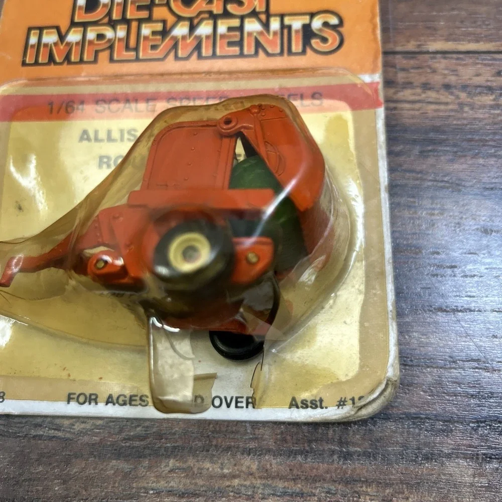 Ertl Die-Cast Implements 1/64 Scale Allis Chalmers Round Baler Vintage HTF 1980s